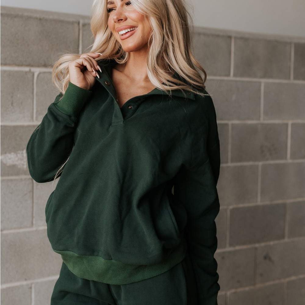 AMPERSAND AVE. Forest Green Sweatshirt large - Picture 2 of 7